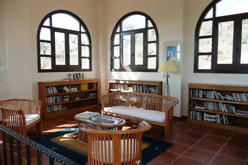 Cortijo Puerto El Peral 호텔 Almogía