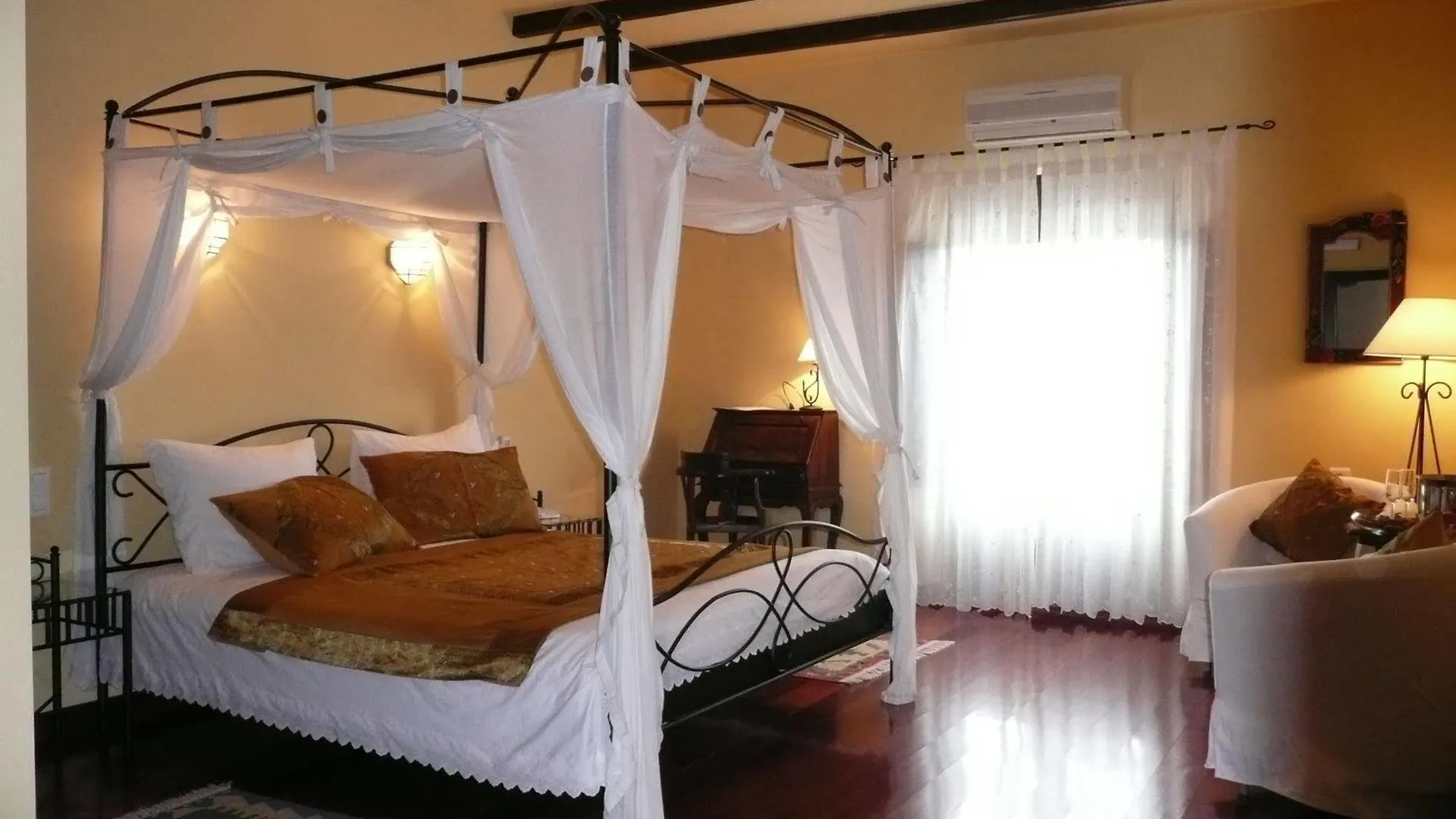 Cortijo Puerto El Peral 호텔 Almogía
