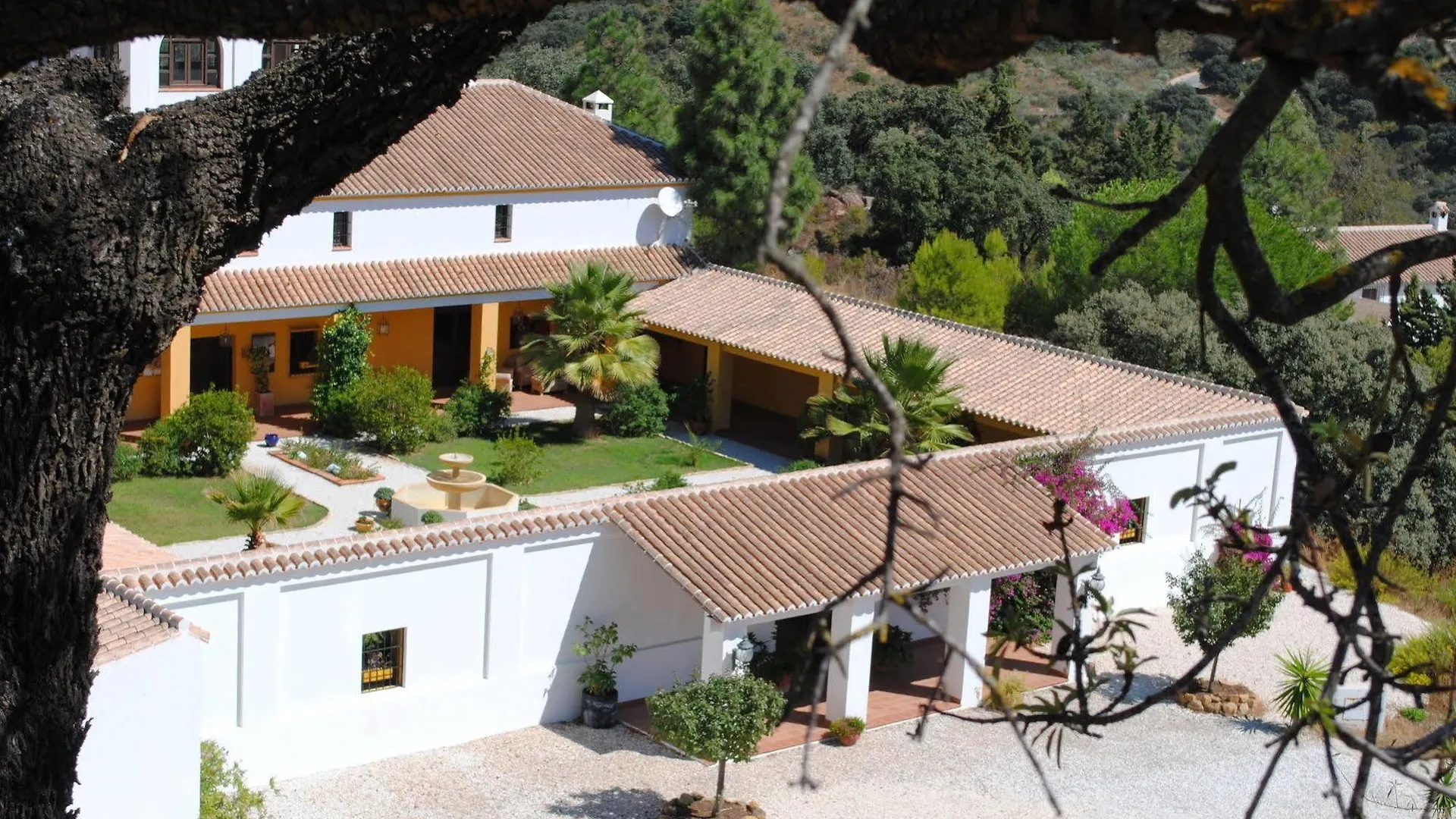 Cortijo Puerto El Peral Hotel Almogia 4*,  Spain